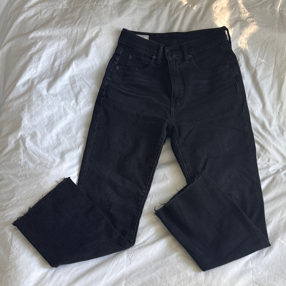 Gap Women’s Classic Dark Cropped Jeans